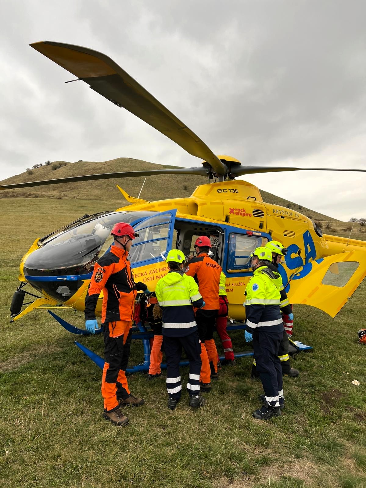 25_10_15_paraglidista_LN