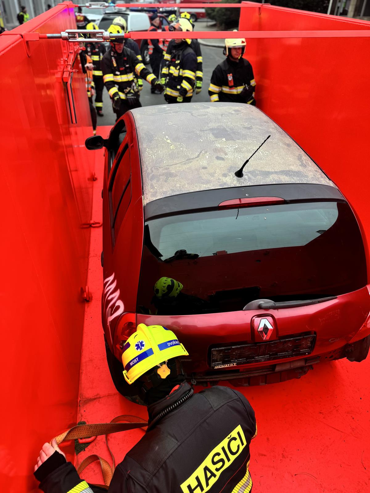 25_11_12_elektromobil_cviceni_UL