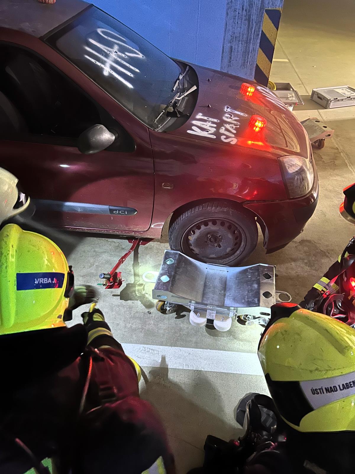 25_11_12_elektromobil_cviceni_UL