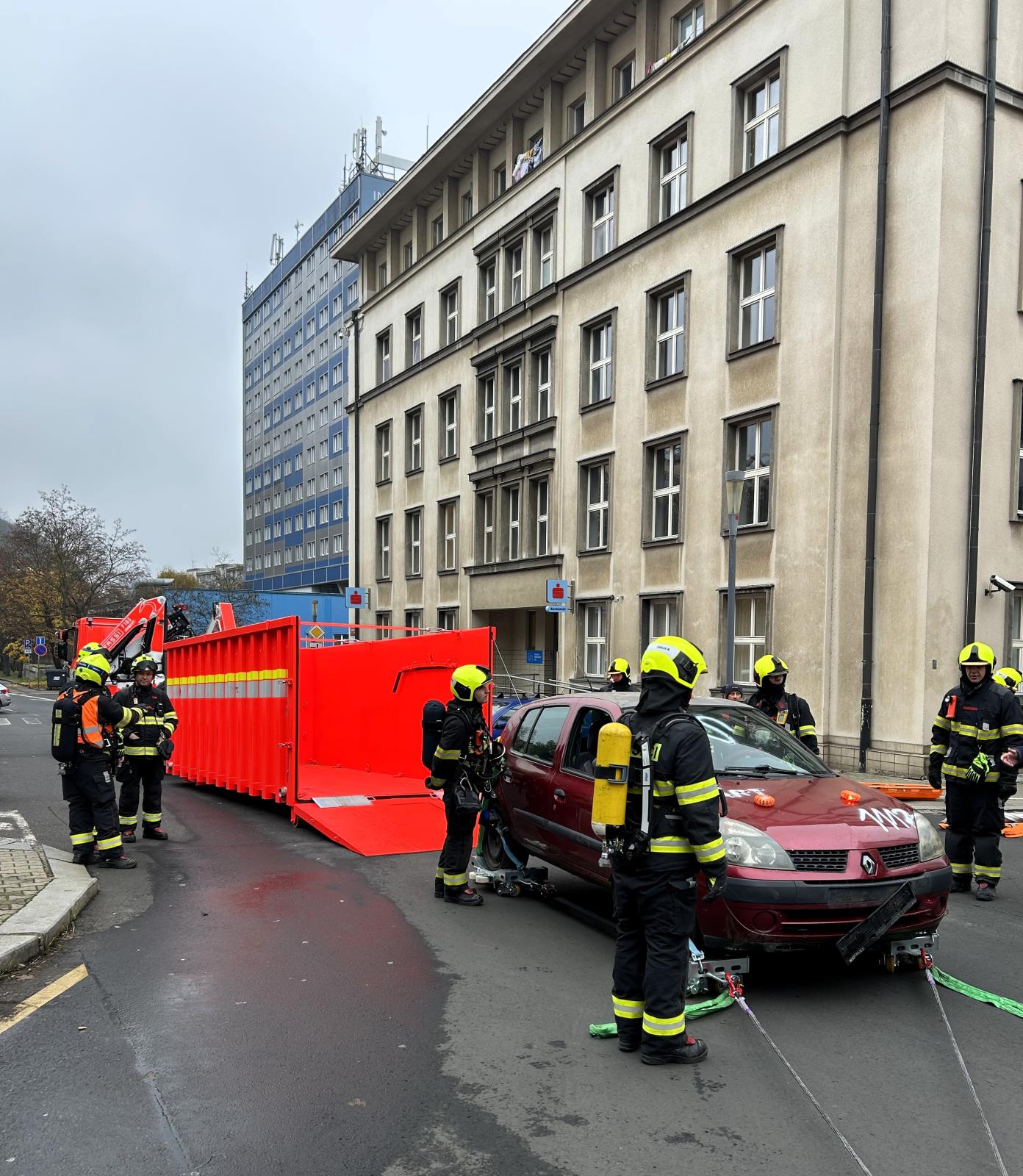 25_11_12_elektromobil_cviceni_UL