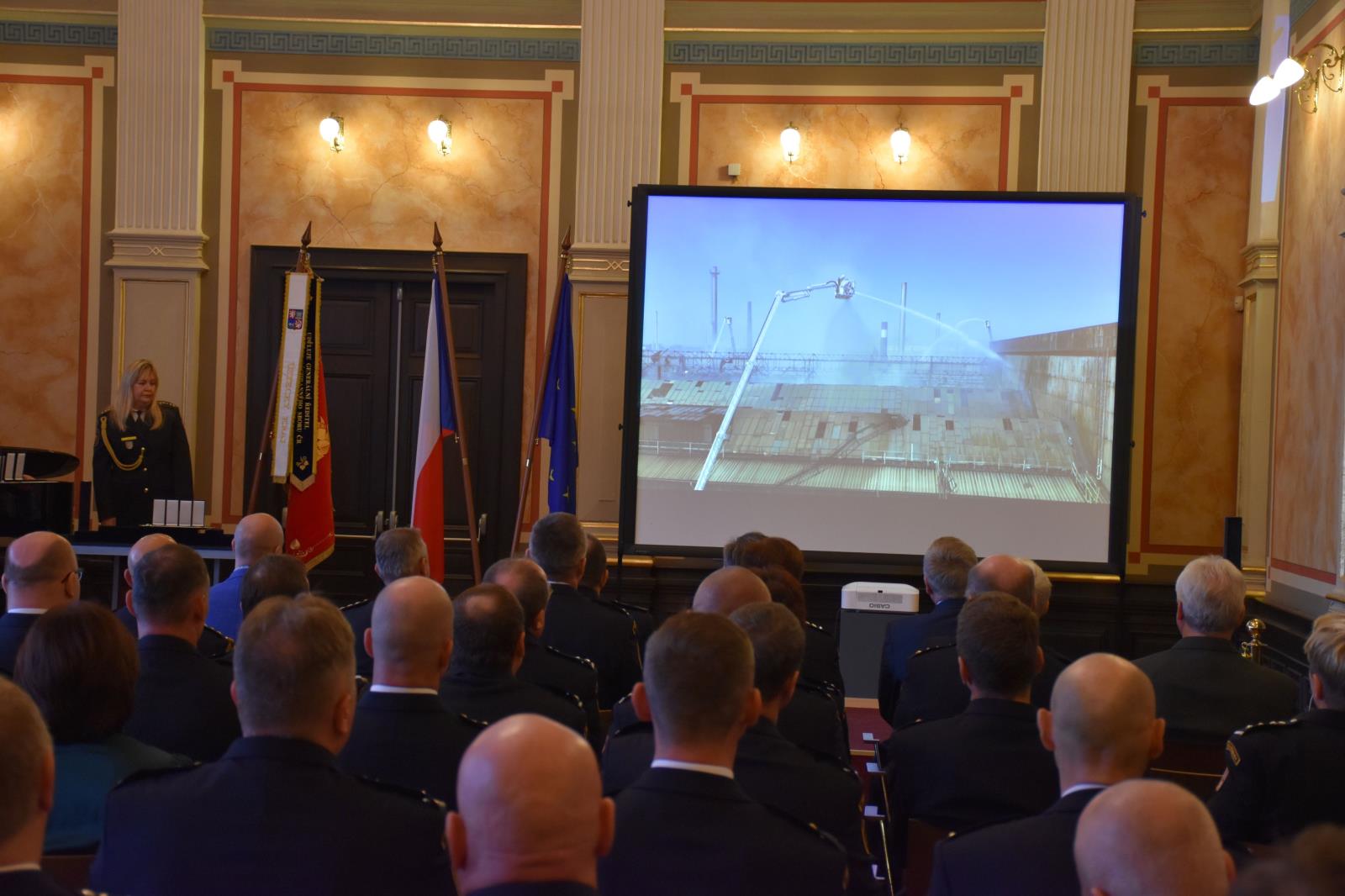 25_11_26_medaile_25_let_HZSCR_ULK