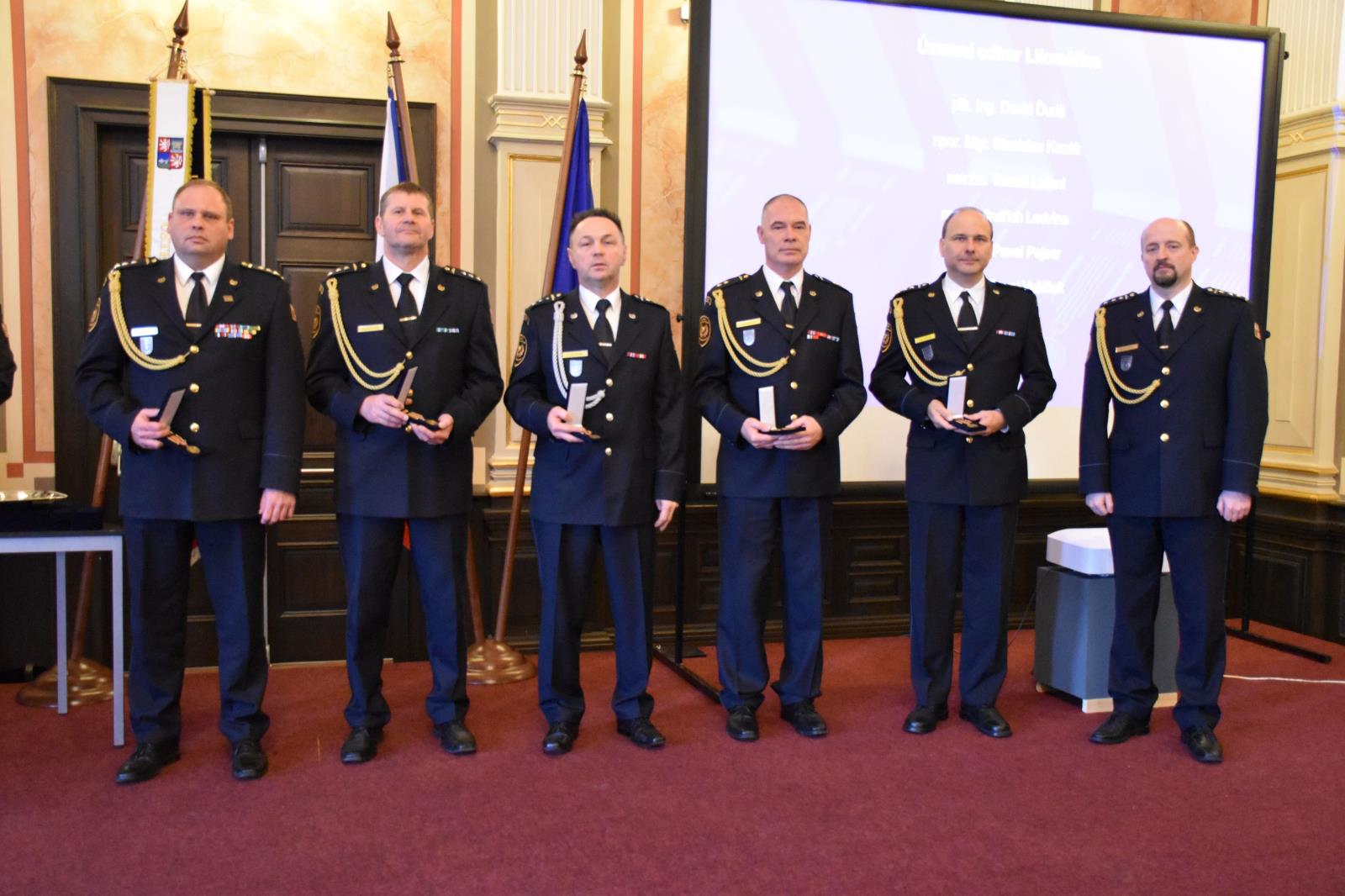 25_11_26_medaile_25_let_HZSCR_ULK