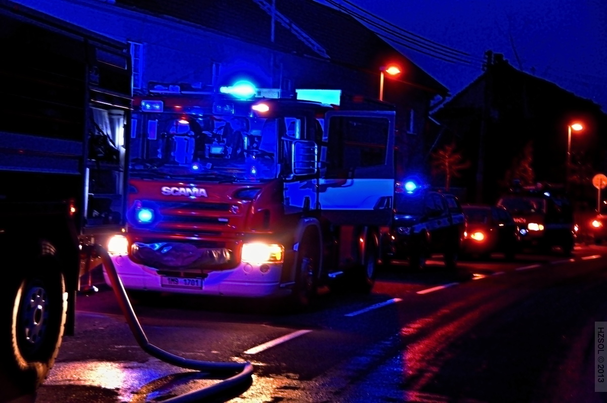 26 7-3-2013 Požár RD Olomouc Slavonín press foto (26).JPG