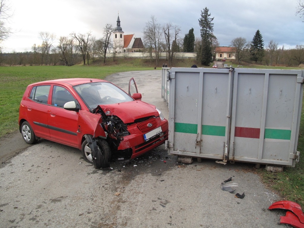 28.12.2016 (PM 15.04) DN OA x kontejner Plzeň, U Svatého Jiří.JPG