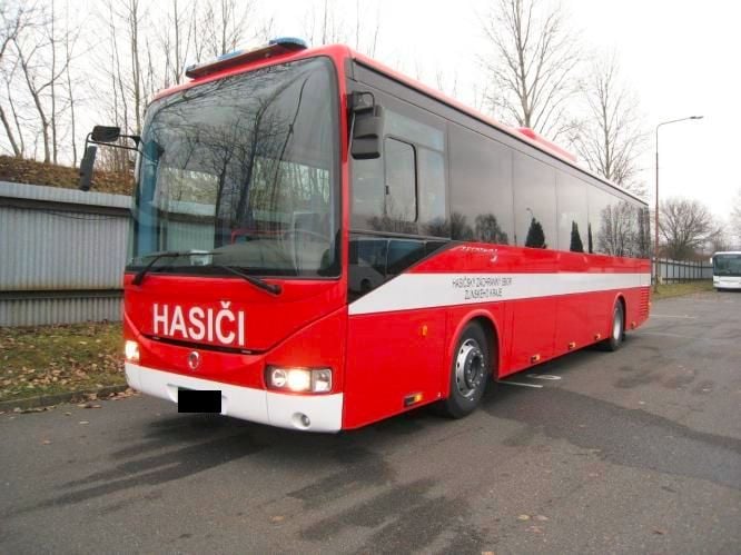 28_06_2025_evakuacni_autobus_ilustracni