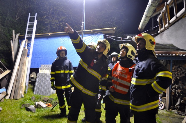 29 zabezpecˇeni´ RD po sesuvu pu°dy Lipova´ Secˇ (4).jpg