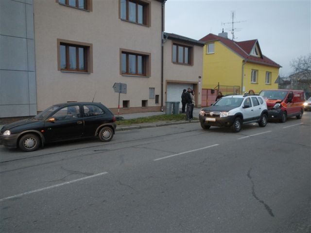 3 Dopravní nehoda, České Budějovice - 18. 11. 2013 (1).jpg