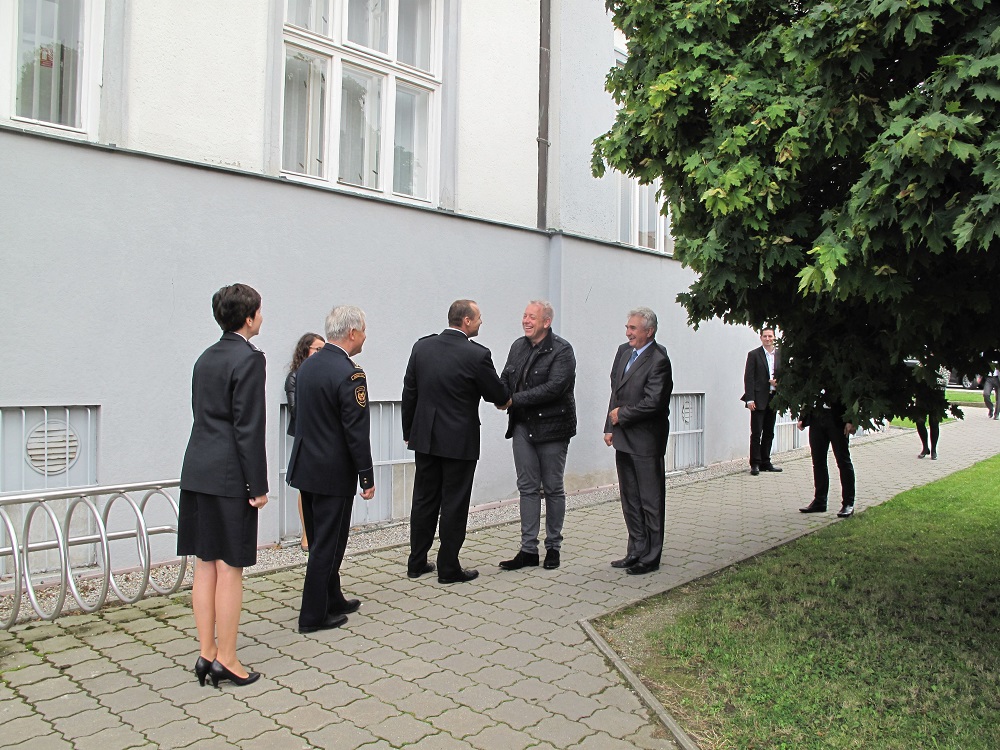 3 Návštěva ministra vnitra, Jindřichův Hradec (autor PČR) (1).jpg