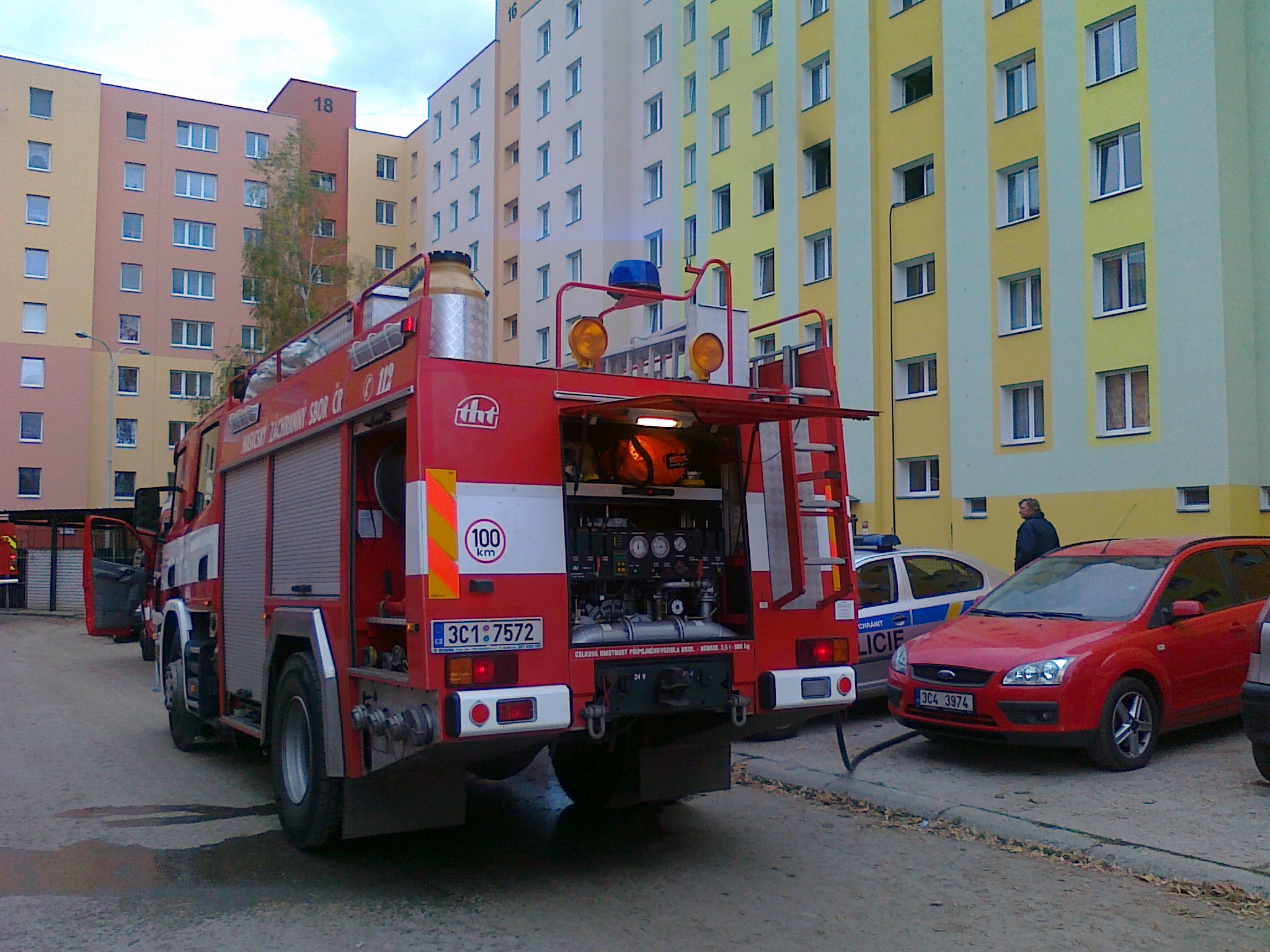 3 Požár kuchyně, České Budějovice - 29. 10. 2013 (2).jpg
