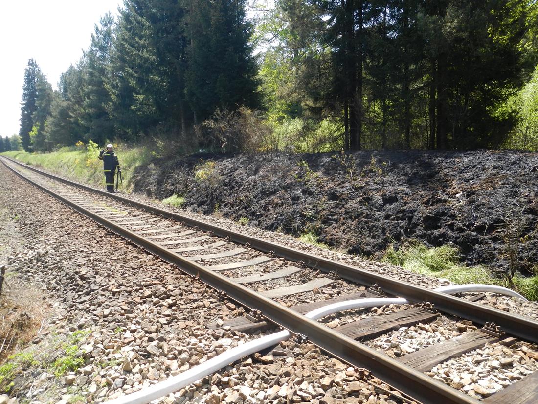 3 Požár lesa, České Velenice - 18. 5. 2015 (3).JPG