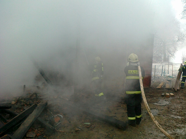 3 Požár stodoly, Nová Ves - 25. 1. 2014 (2).jpg