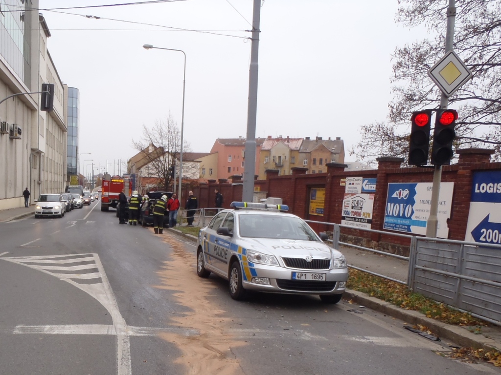 30.10.2015 DN Plzeň, Lobezká x Sladkovského.JPG