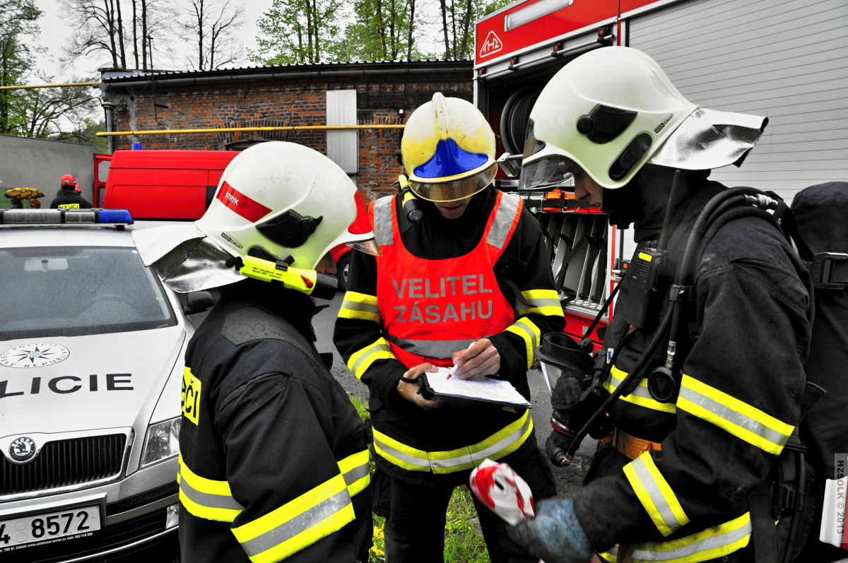 31 6-5-2013 cvičení osoby zavalené zasypané Zábřeh (37).JPG