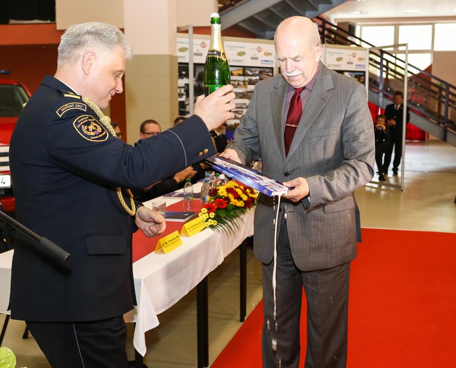 34 150 let hasičů v ČB - slavnostní aktiv - 12. 5. 2016 (62).JPG