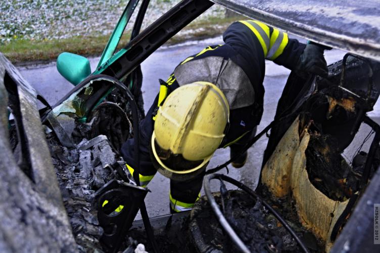 4-12-2012 DN A POŽÁR OA KLAŠTERNÍ HRADISKO (7).JPG