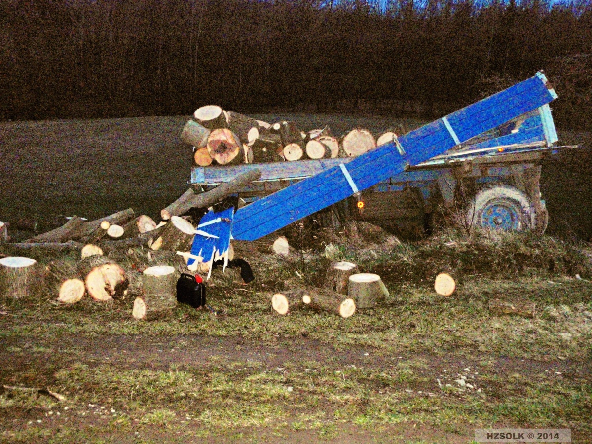 4 25-3-2014 Zaklíněná osoba traktor Svojanov (4).JPG