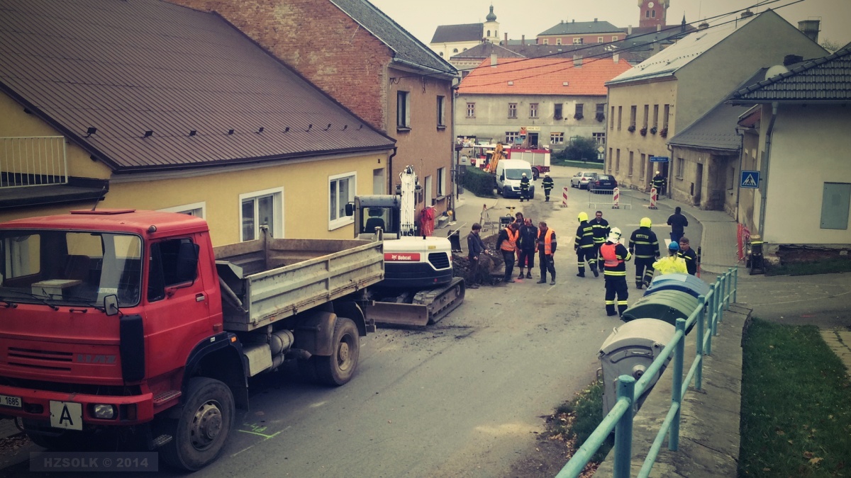 4 9-10-2014 Odstranění následků po poruše plynového vedení (12).JPG