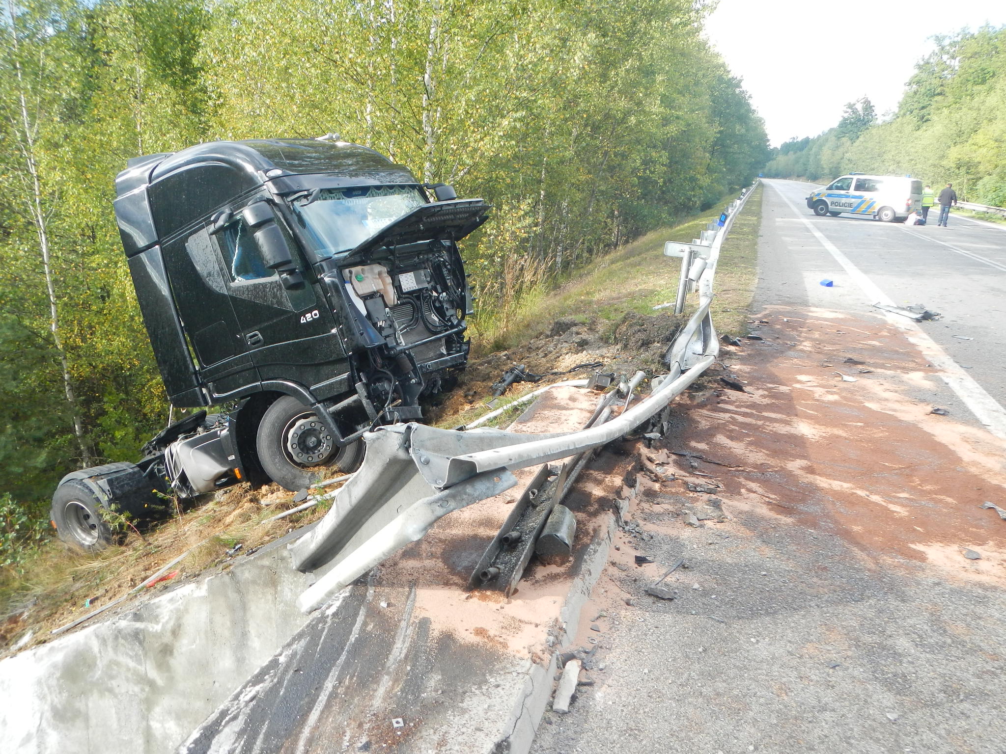 4 Dopravní nehoda, Borek - 17. 9. 2013 (2).jpg