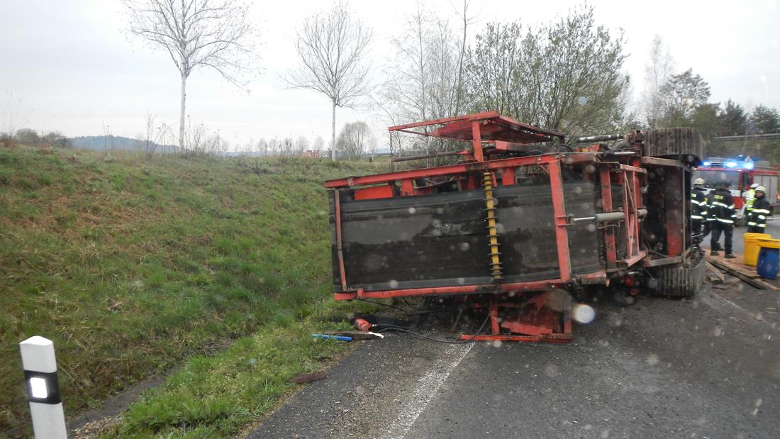 4 Dopravní nehoda NA, Písek - 9. 4. 2016 (1).JPG