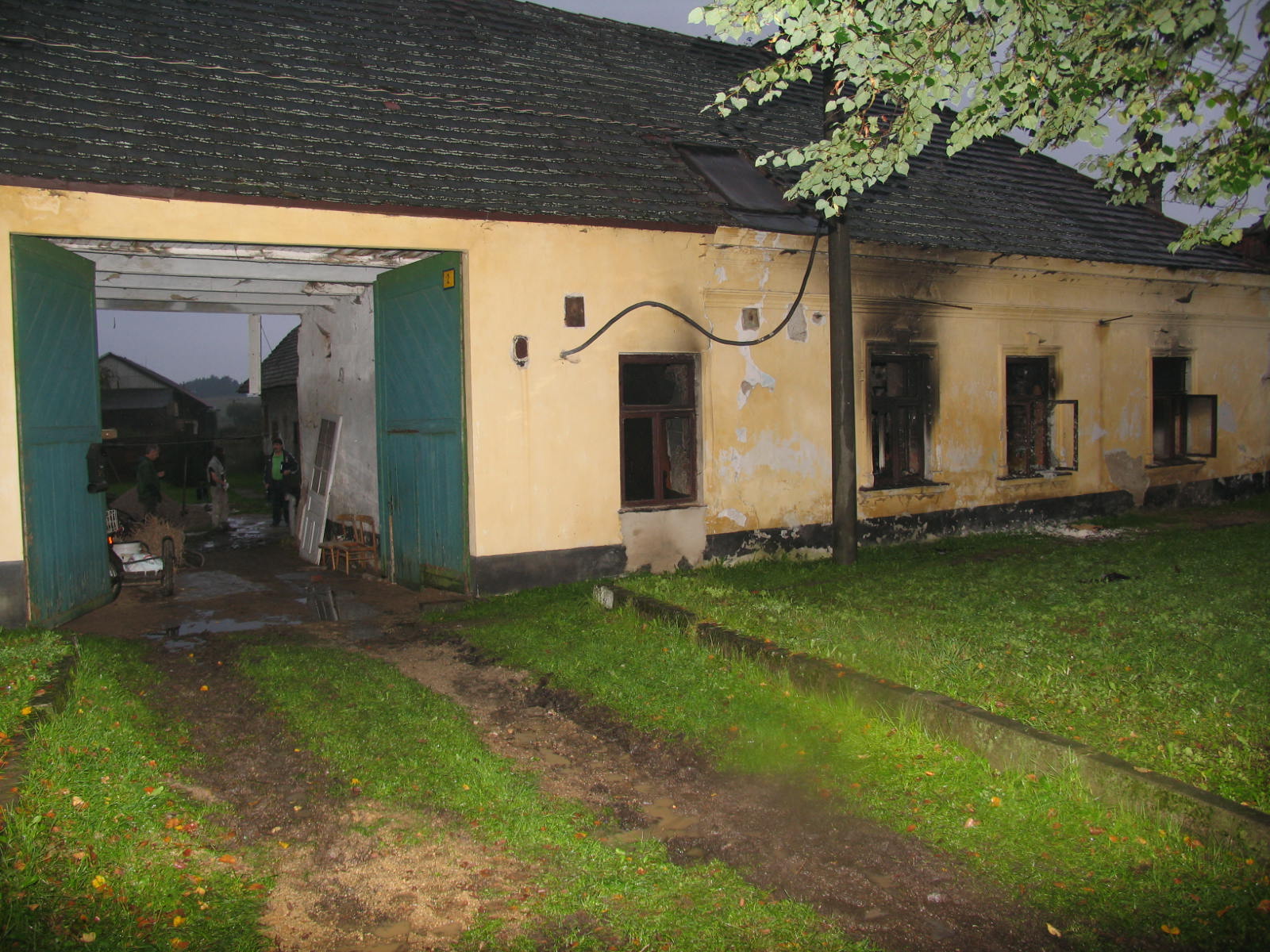 4 Požár domu, Smrkovice - 14. 9. 2014/Požár domu, Smrkovice - 14. 9. 2014 (4).JPG