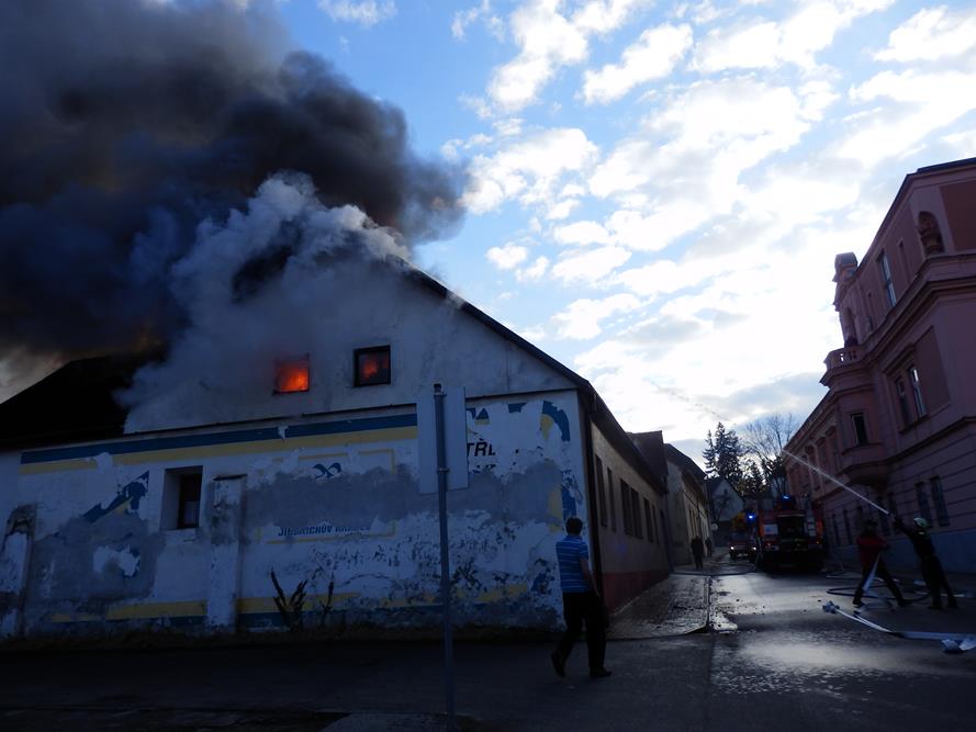 4 Požár střechy, Jindřichův Hradec - 5. 3. 2015 (12).JPG