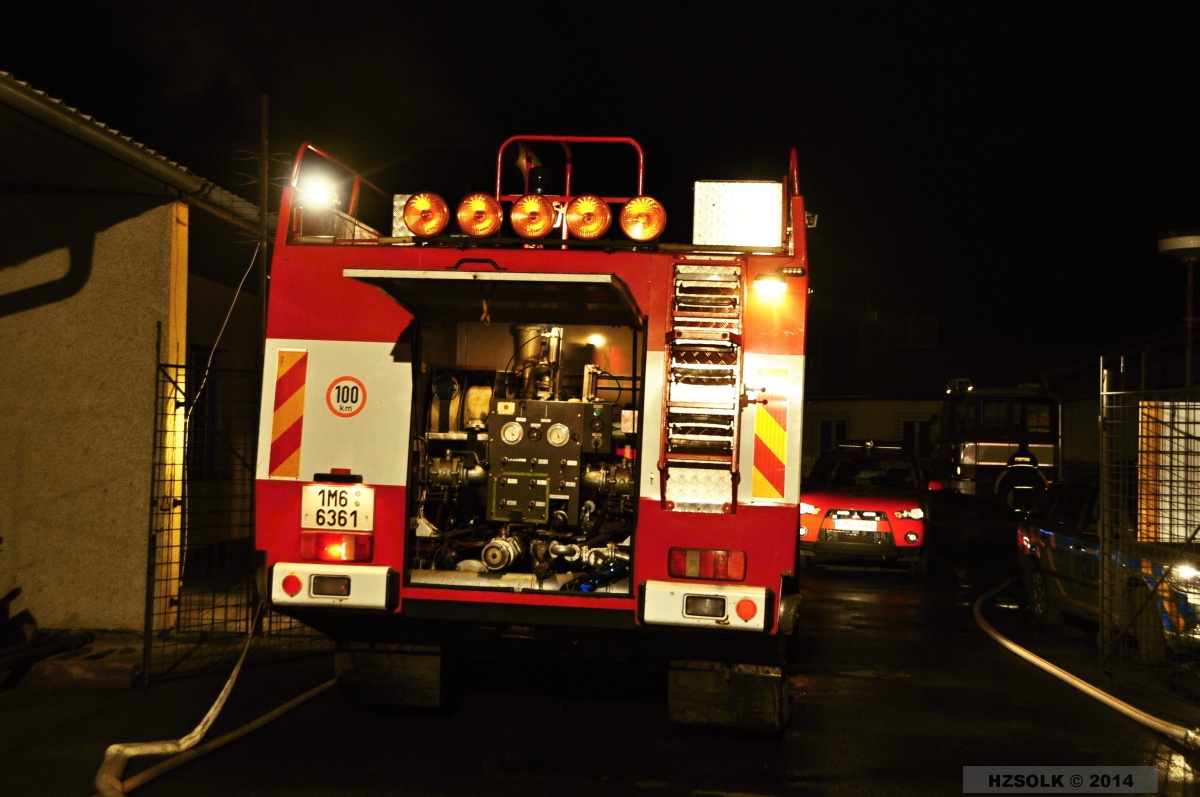 5 18-4-2014P_NB_ hala Olomouc Chválkovice (13).JPG