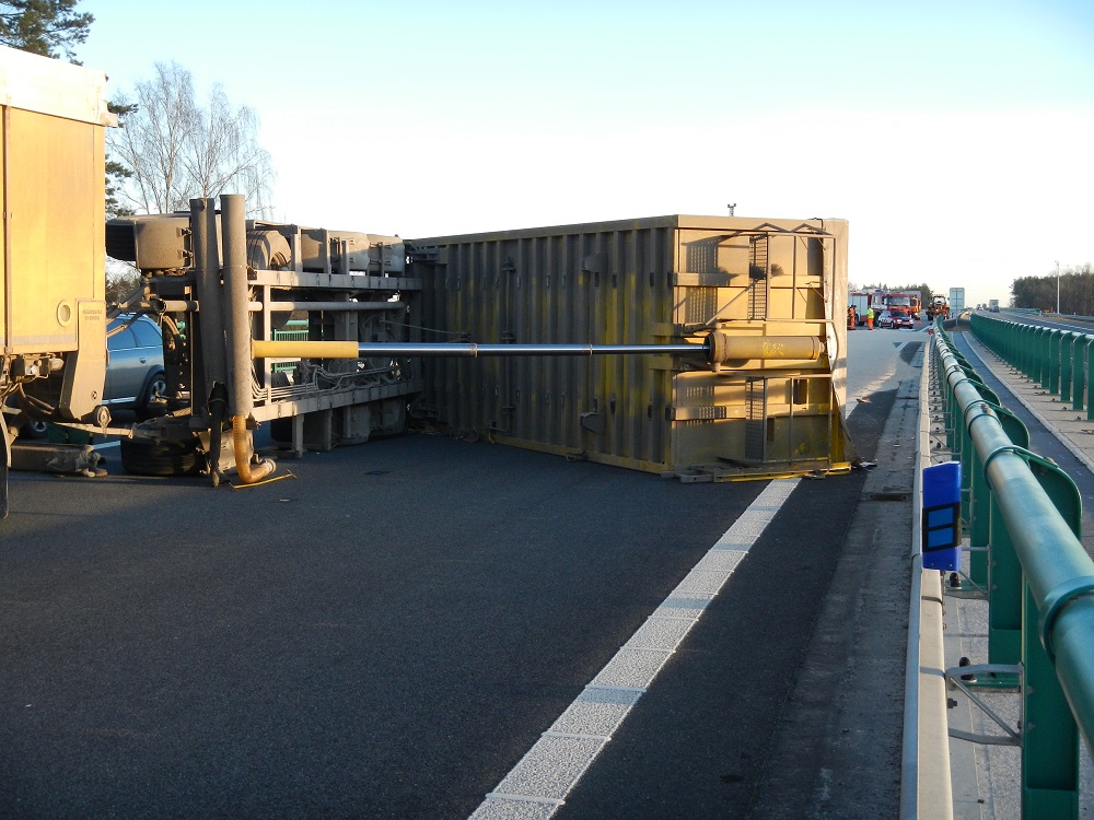 5 Dopravní nehoda NA, D3 u Žíšova - 13. 1. 2015 (6).JPG