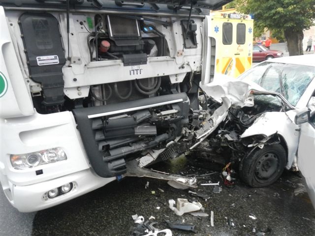 5 Dopravní nehoda NA a OA, Bernartice - 5. 8. 2014 (2).jpg