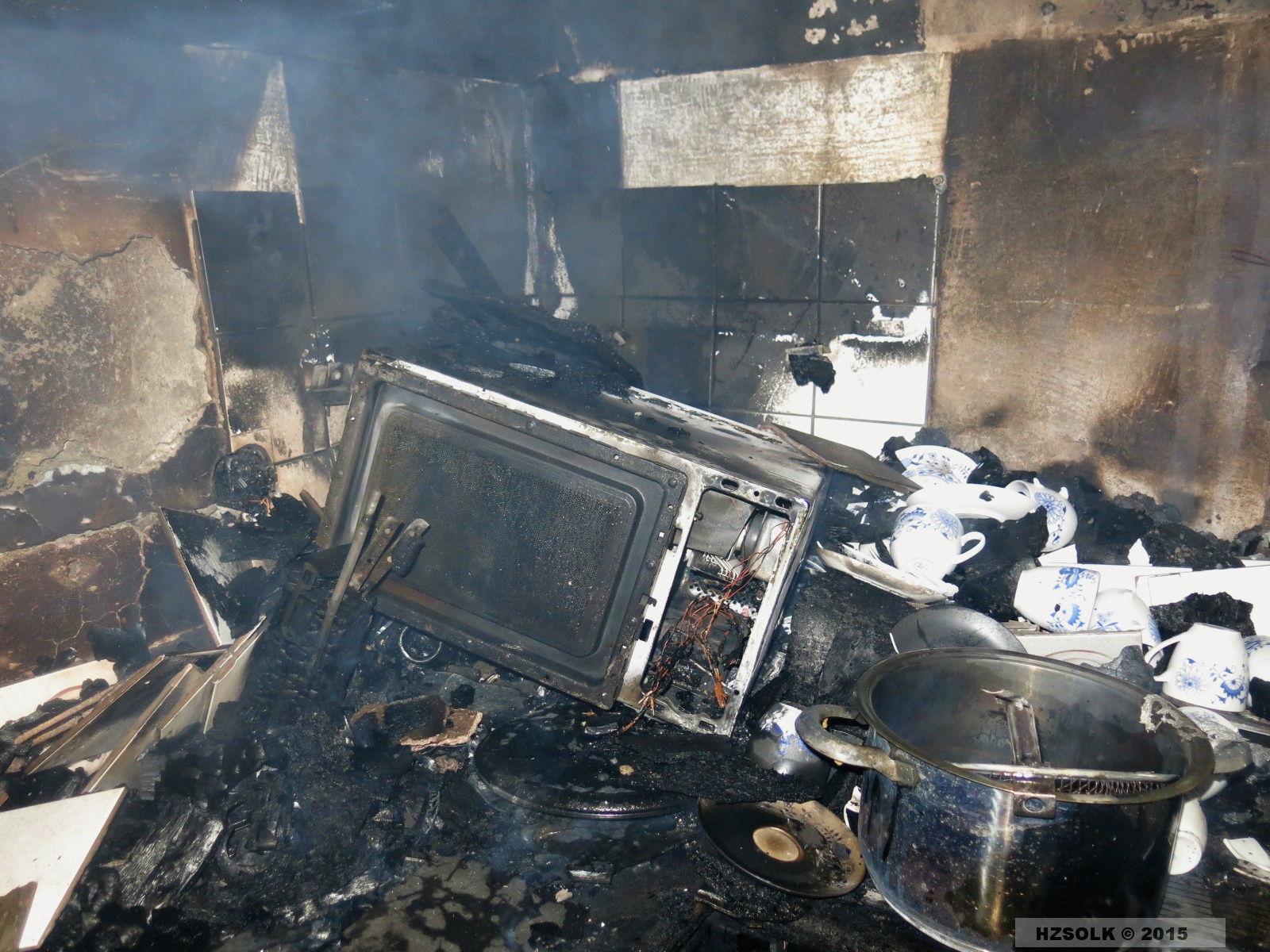 5 P_NB_27-3-2015_požár v rodinném domku Přemyslovice (13).JPG