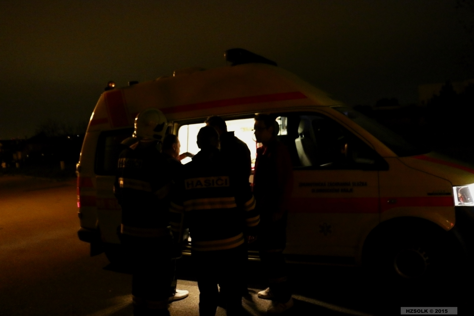 5 P_NB_3-5-2015 požár střechy RD Olomouc Neředín (30).JPG