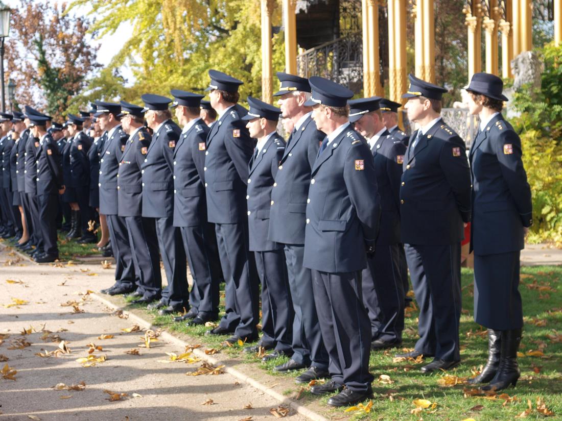5 Slavnostní slib a předání medailí, Hluboká nad Vltavou - 26. 10. 2015 (7).JPG