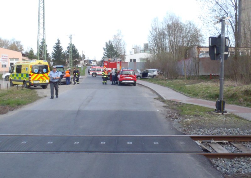 5.4.2016 DN OA x vlak Třemošná (PS 16.39).JPG