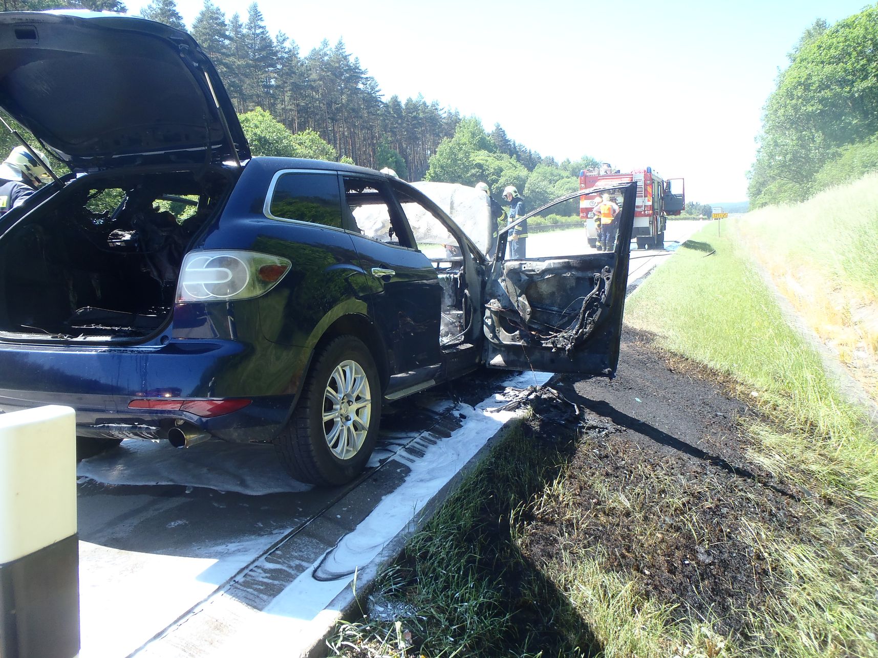 5.6.2015 požár OA 121.km D5.JPG