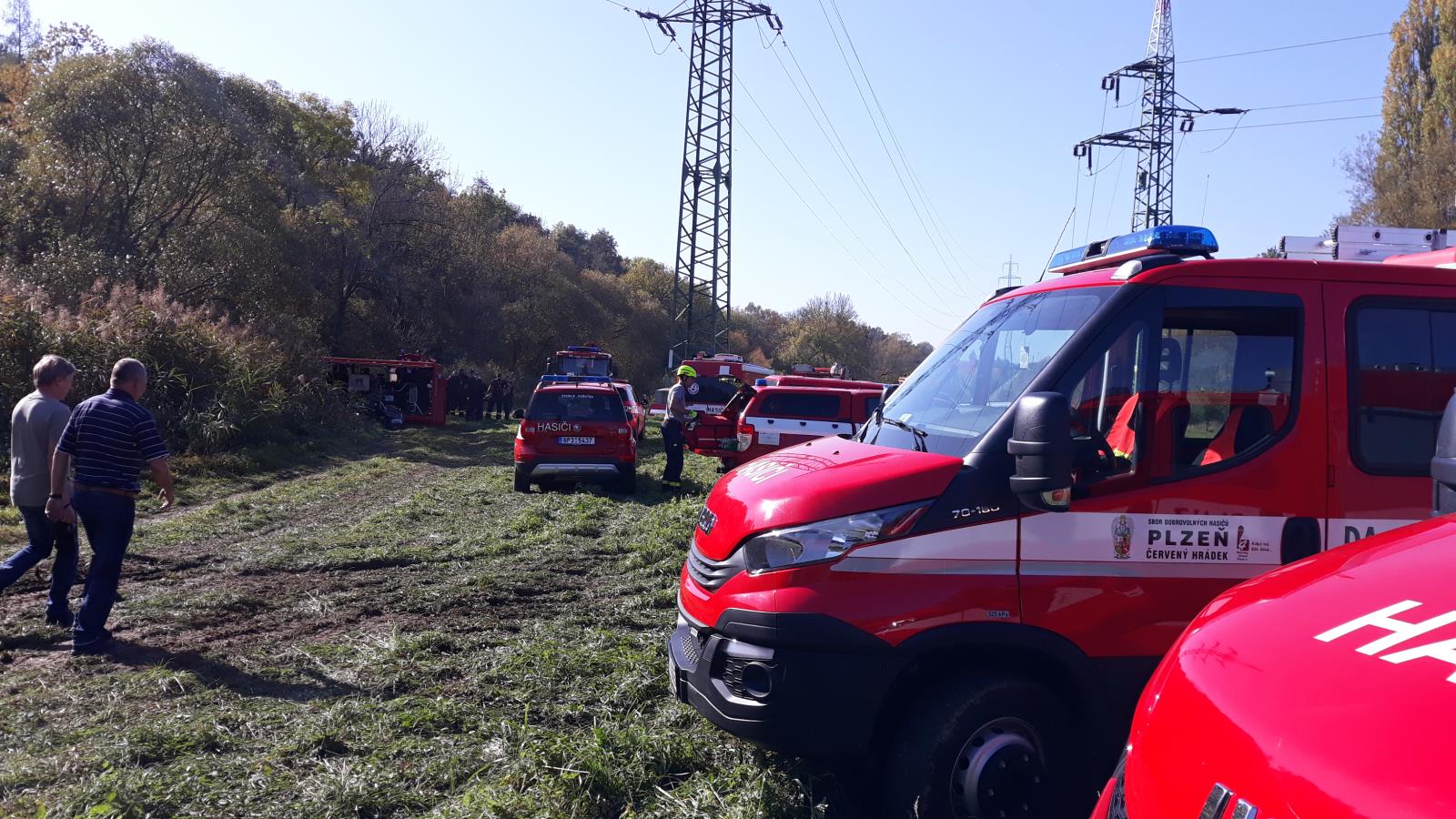 50_PLK_haciči s technikou se chystají na přečerpávání.jpg