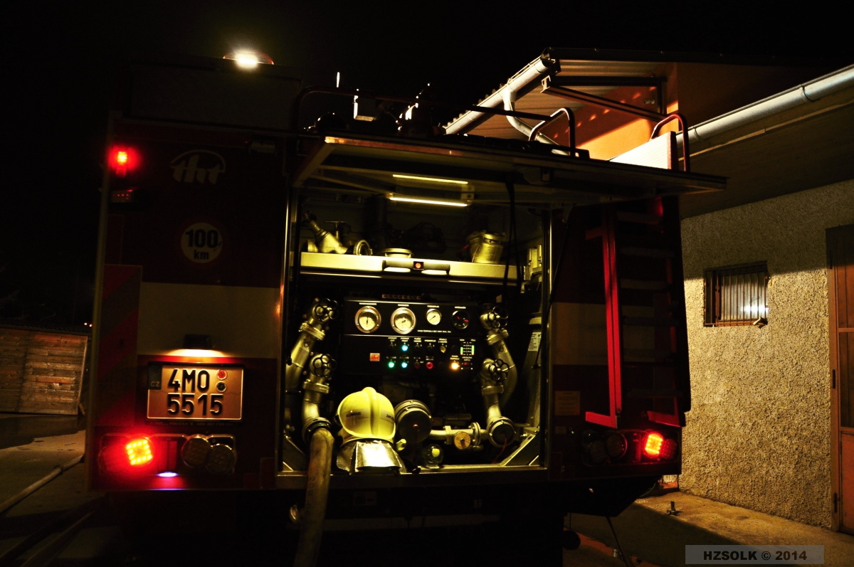 6 18-4-2014P_NB_ hala Olomouc Chválkovice (14).JPG