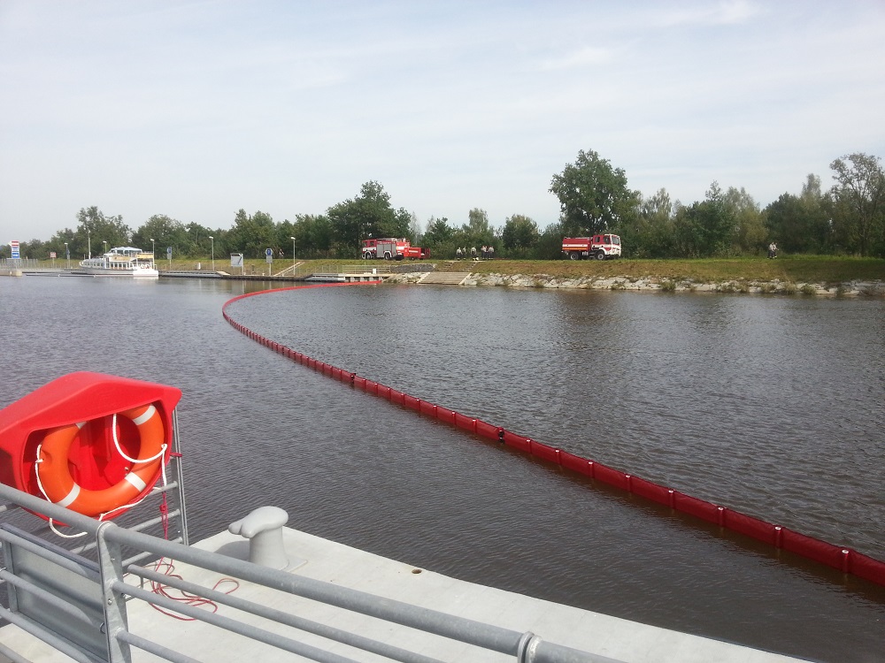 6 Cvičení Dekontaminace vody, České Vrbné - 18. 9. 2014/Cvičení České Vrbné - 18. 9. 2014 (6).jpg