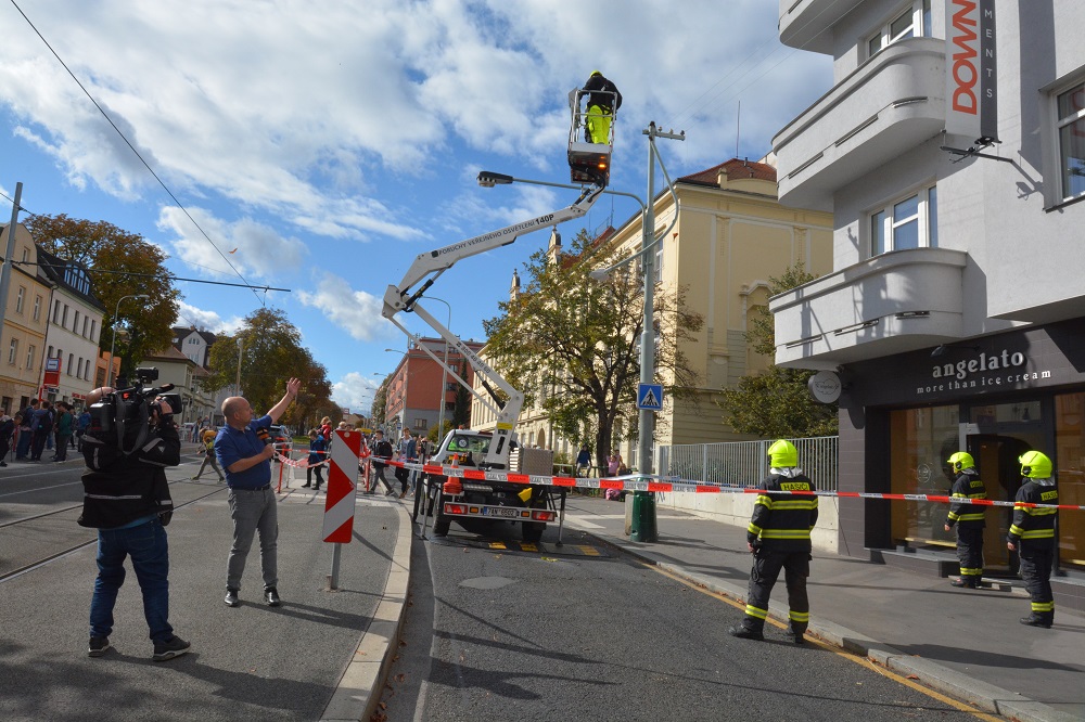 6 Spadlá lampa Bělohorská