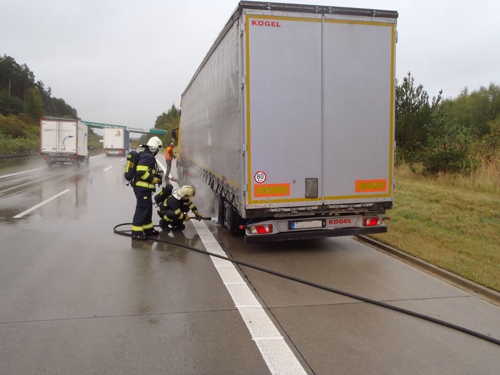 6.10.2016 (TC 16.24) ochlazování pneu NA D5.JPG