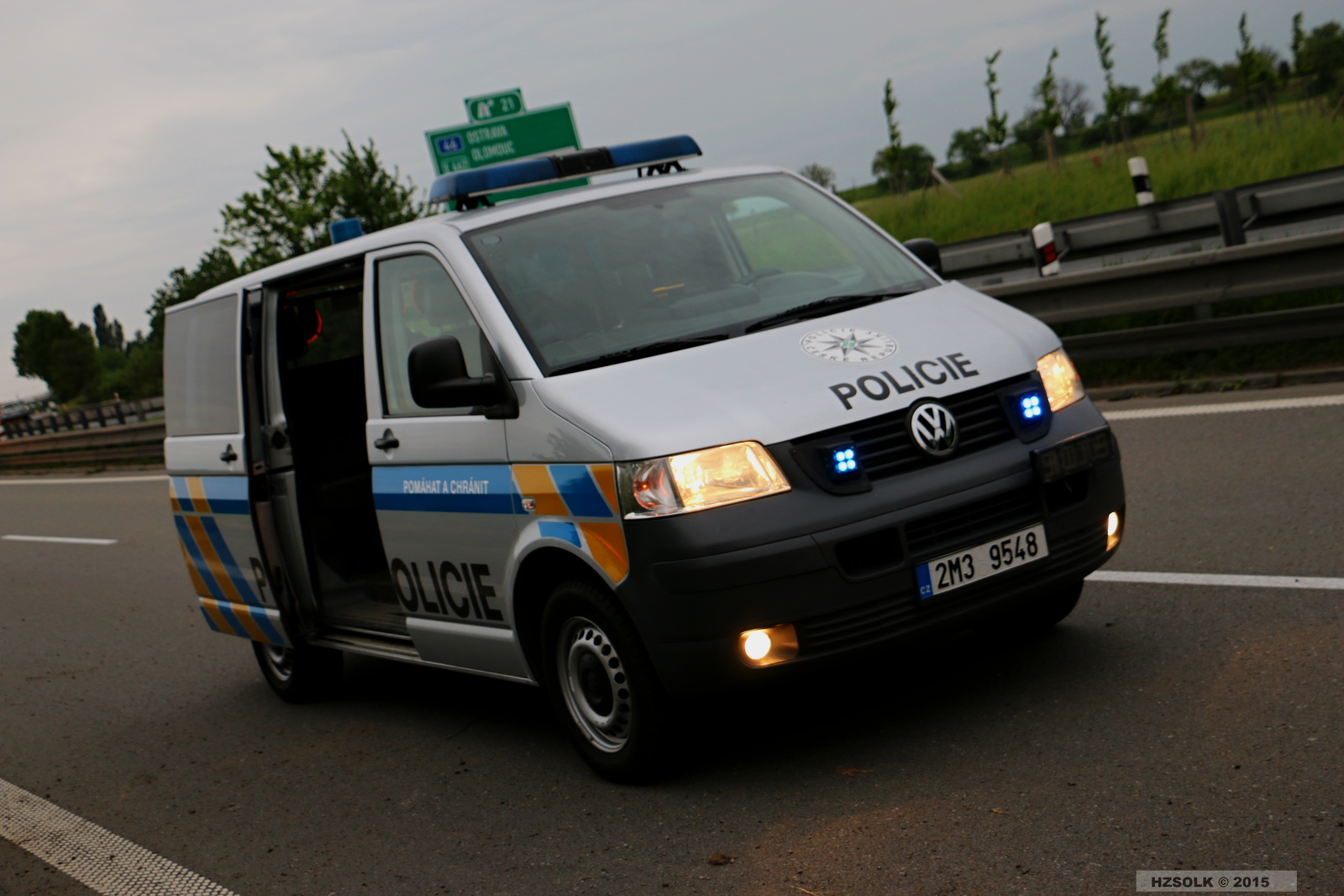 7 21-5-2015 DN nehoda dvou osobních vozidel (7).JPG