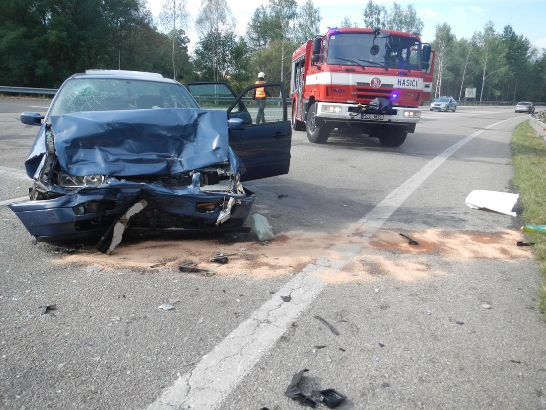 7 Dopravní nehoda 2 OA, Temelí - 21. 8. 2015 (6).jpg