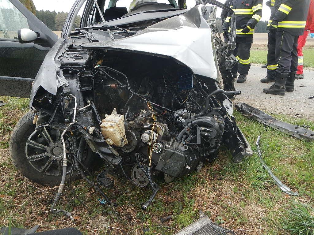 7 Dopravní nehoda OA, Popelín - 22. 4. 2015 (1).jpg
