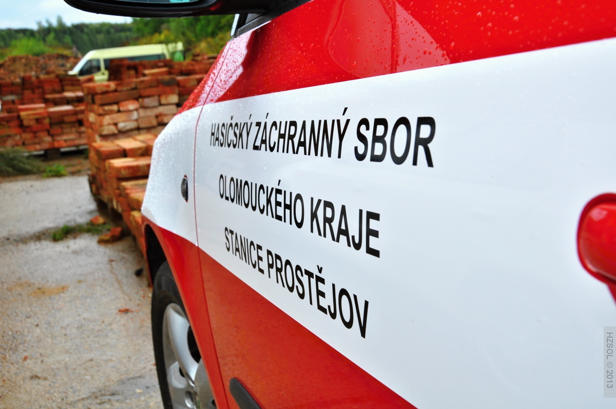 7 MČR psovodů, záchranných psů složek IZS Prostjějov 2013 (12).JPG