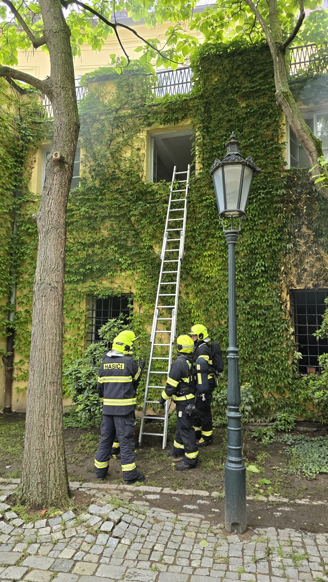 7 Požár Pálffyho paláce