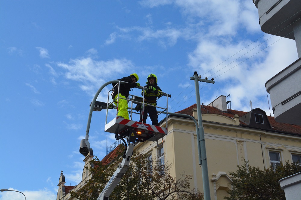 7 Spadlá lampa Bělohorská