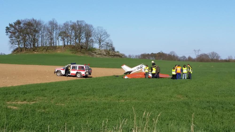 8 Dopravní nehoda letadla, Chrášťovice - 20. 4. 2016 (8).jpg