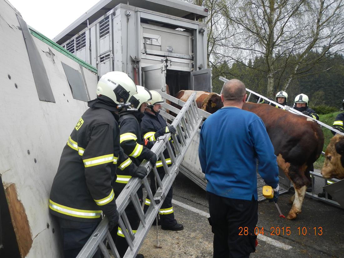 9 Dopravní nehoda NA, Dolní Hořice -  28. 4. 2015 (10).jpg