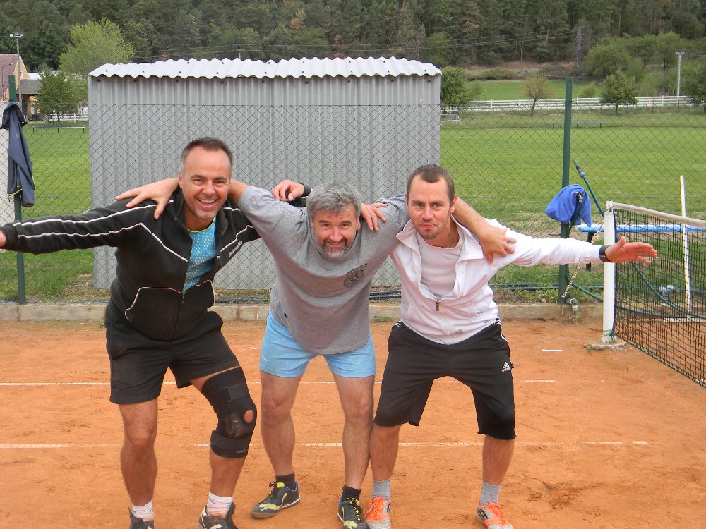 9 Nohejbal trojic HZS JčK, Semice - 18. 9. 2015 (2).JPG