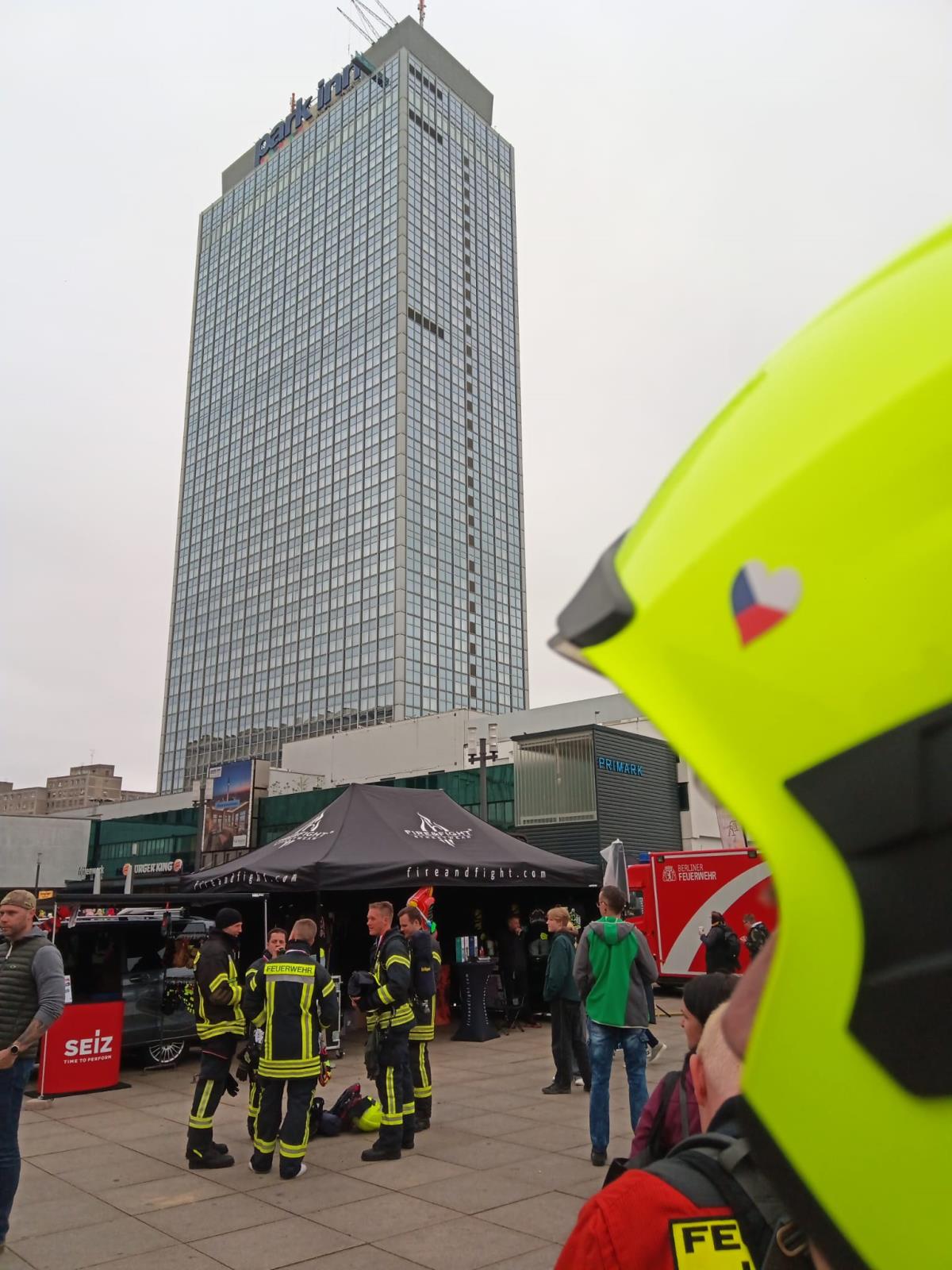 Bronz z Berlína přivezli liberečtí hasiči