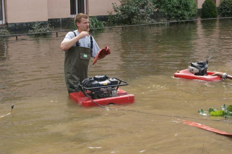 Čerpání Střekov 9.6. 3.jpg