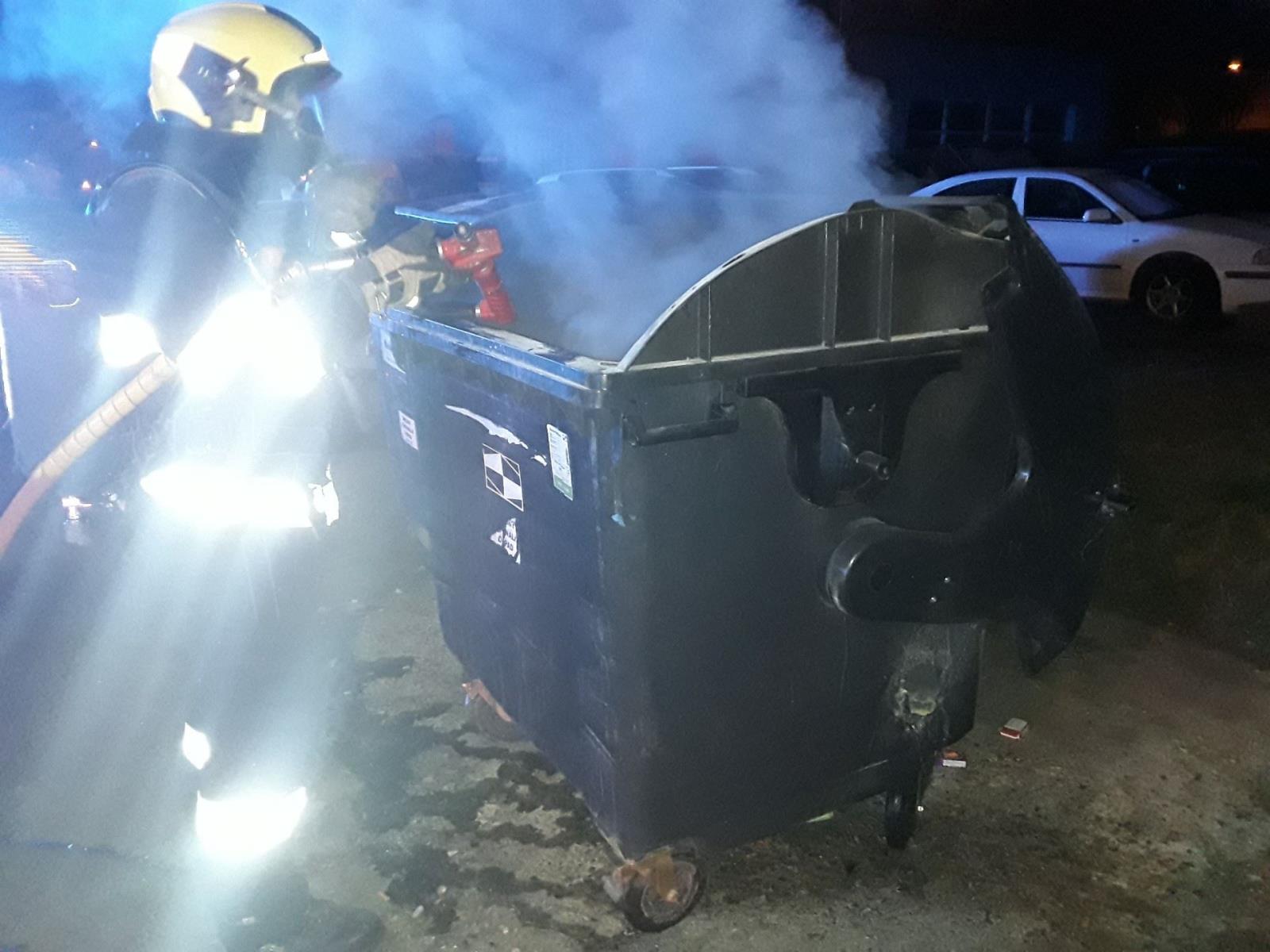 Česká Lípa, požár kontejneru